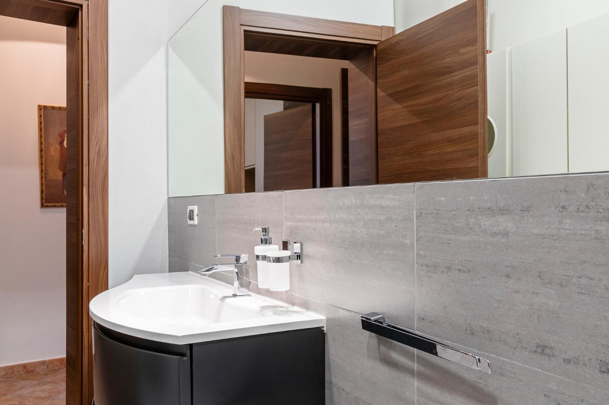Bagni Pancaldi Sea View Apartment! Livorno Exterior foto